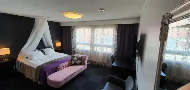 Samantta & Restaurant - 26