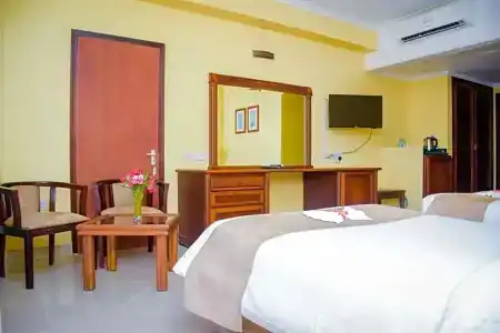 Golden Tulip - 49