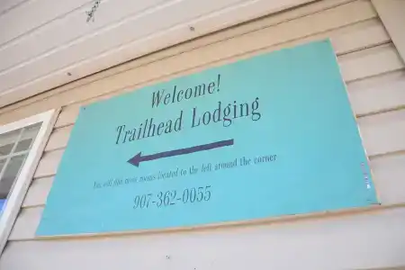 Trailhead Lodging - 0