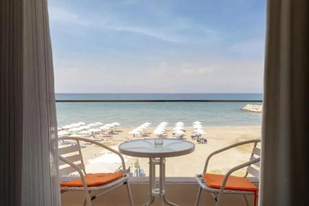 Aqua Luxury Suites - 10