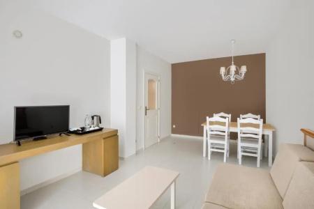 Sol Sancti Petri Aparthotel - 66