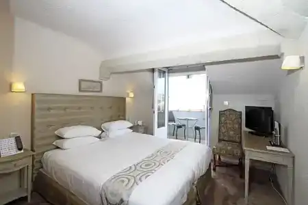 Golden Tulip Cannes De Paris - 76