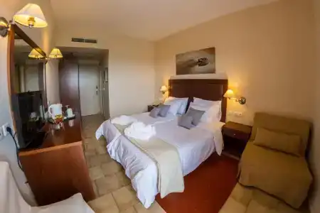 Apollo Resort Art - 94