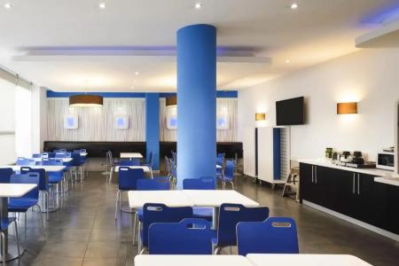 Ibis Budget Málaga Centro - 16