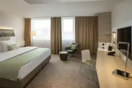 Holiday Inn Frankfurt Airport, An Ihg - 45