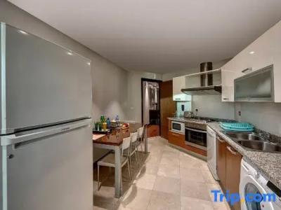 Number One Tower Suites - 68