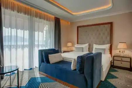 Boutique La Roche - 80