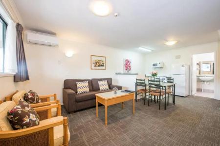 Albany Oak - 35