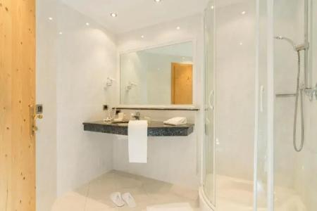 Th Corvara - Greif - 63