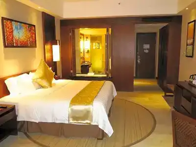 Crowne Plaza Danang - 50