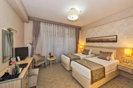 Azzap Galata - 11