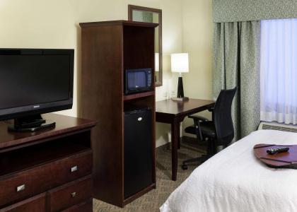 Hampton Inn & Suites Dallas-Arlington-South - 2