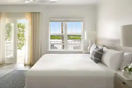 Parrot Key & Villas - 5