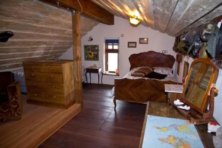 Raven's Bed - 24