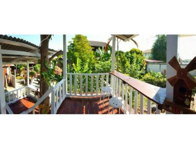 Baan Chompoo Homestay - 53