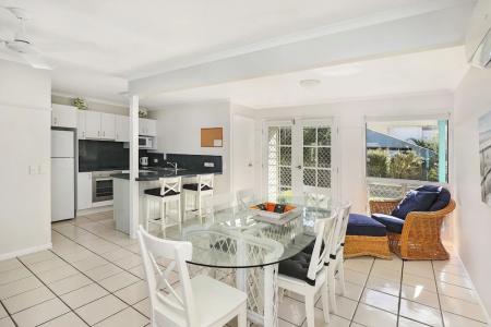 Coral Beach Noosa - 99