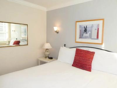 Briarwood Inn - 182