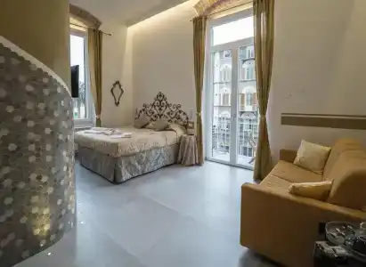 Teresa Rooms & Suites - 100