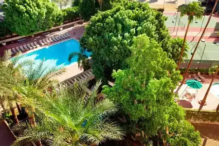 Sheraton Phoenix Crescent - 52