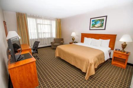Clarion Inn & Suites Miami International Airport - 29