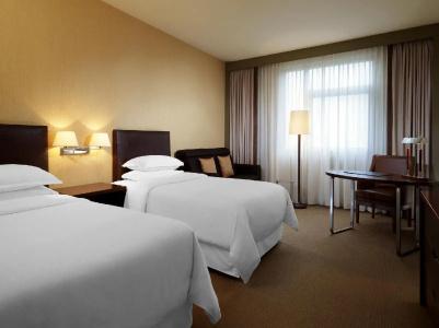 Sheraton Poznan - 44