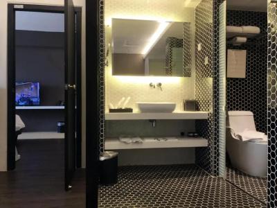 M Roof & Residences - 8