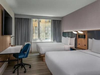 Courtyard by Marriott Times Square West - 42