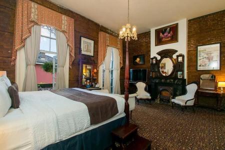 Lafitte & Bar - 77