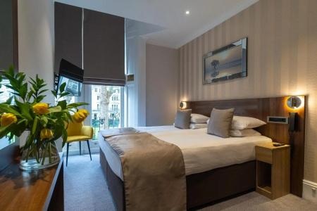 London House - 25