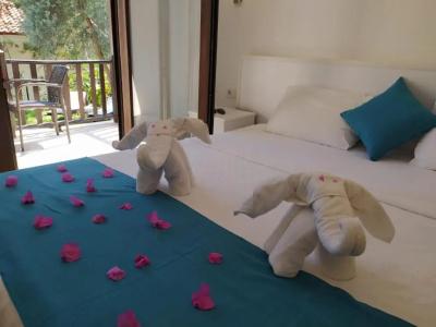 Alya Göcek - 35