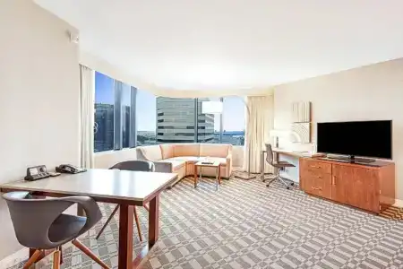Renaissance Long Beach - 88