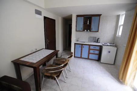 Le Moral Apart - 16