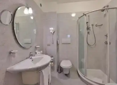 Best Western Plus Executive and Suites - 43