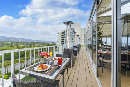 The Beverly Hilton - 49