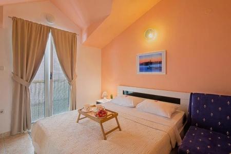 Budva Inn Guest House - 29