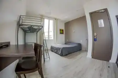 Hôtel Trianon - 9
