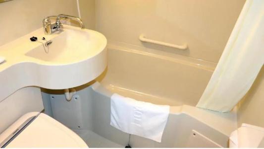 Toyoko Inn Hokkaido-eki Minami-guchi - 8