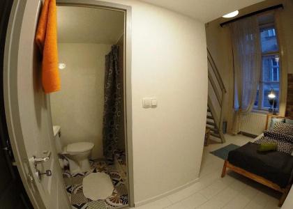 Friends Hostel & - 8