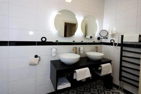 Art Deco Wolker By Astoria & Medical Spa - 46