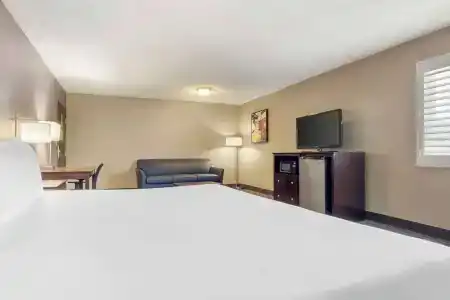 Best Western Mccarran Inn - 59