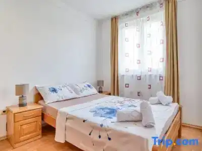 Elena - 174