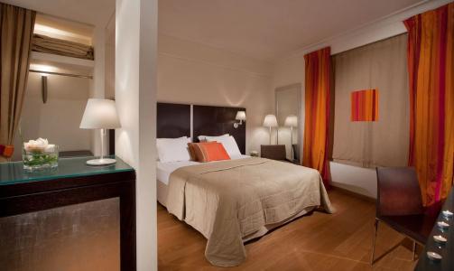 o&b Athens Boutique - 84