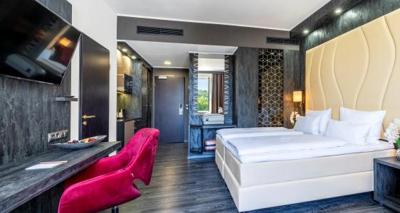 Plaza Schwerin; Sure Collection By Best Western - 103