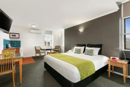 Quest Serviced - Waterfront - 24