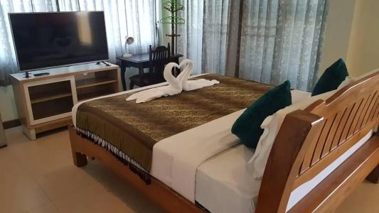 Samsen Sam Place - 35
