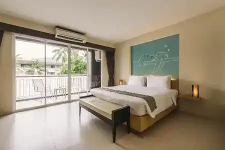 Tiras Patong Beach - 17
