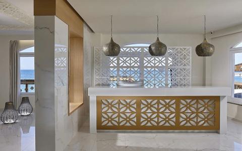 Vasia Boulevard (Adults Only) - 7