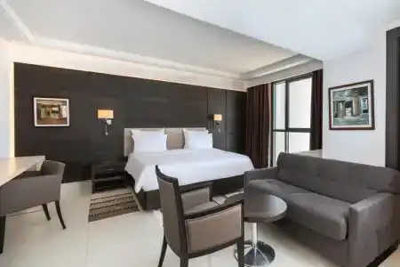 Radisson - 44