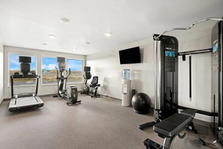 Comfort Suites - 11