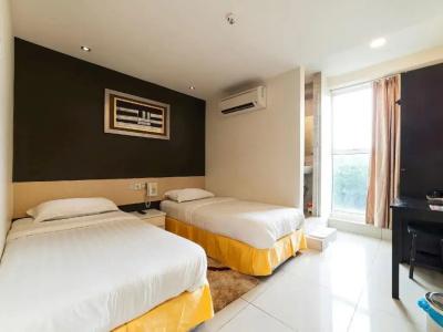One Avenue - 38